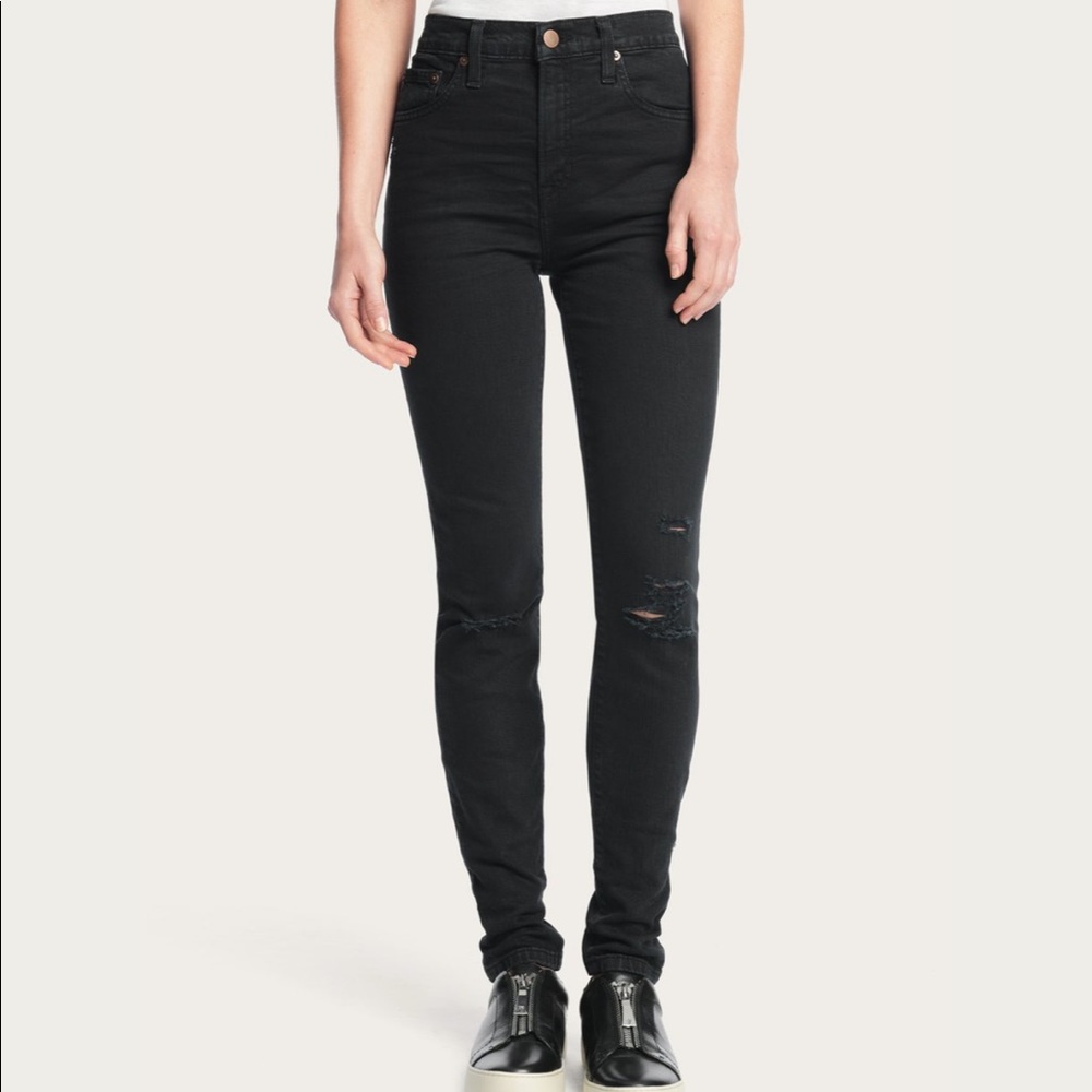 New FRYE midnight Black ankle skinny jeans 😍
